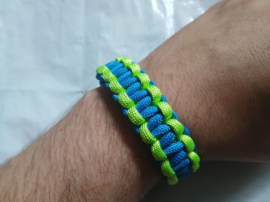 Браслеты из паракорда