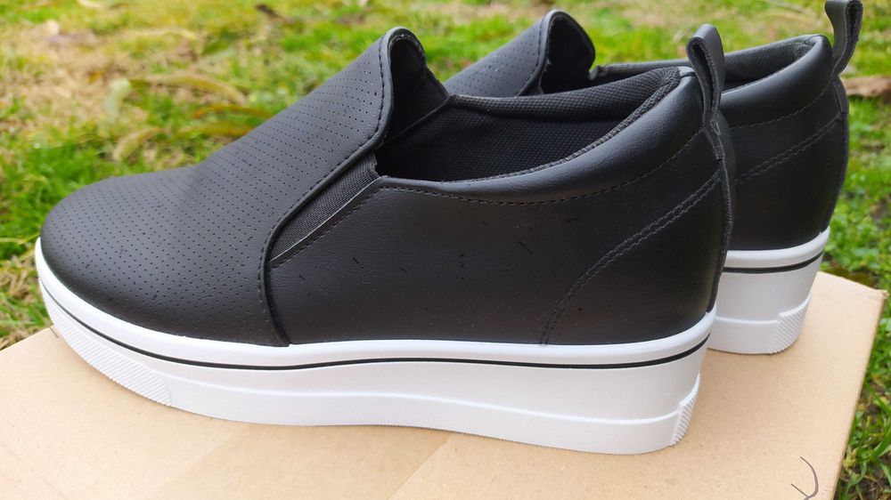 Vand pantofi casual dama, marimea 40, noi