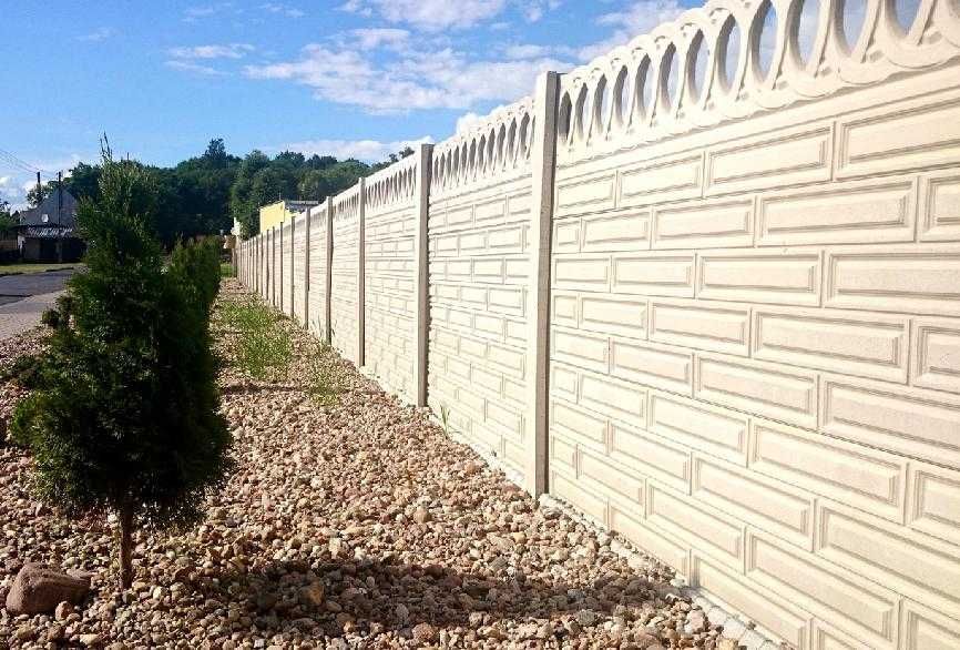 Garduri, Porti si balustrade din fier,BETON si aluminiu ,tabla TRAFORATA ,sipca Jaluzea , Mobila