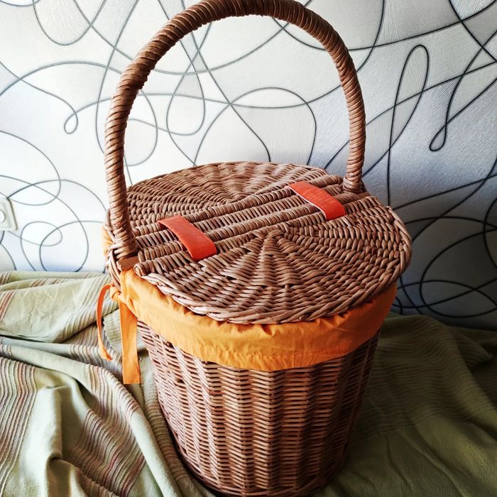 Корзина для пикника плетеная