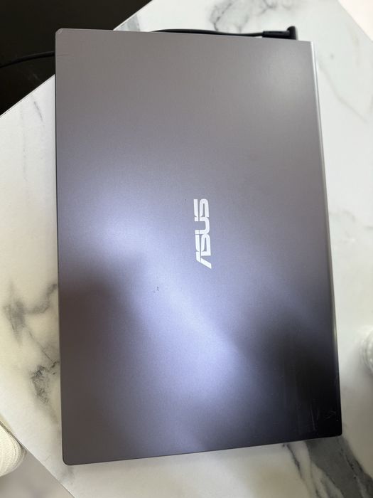 Ноутбук     Asus