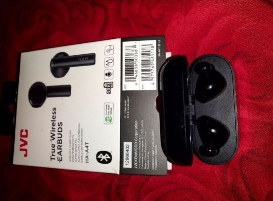 Câsti jvs cu Bluetooth noi în cutie cu bass
