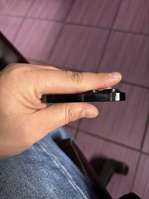 Продам Iphone 13 PRO Max