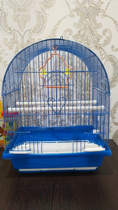 Продам клетку для попугая.