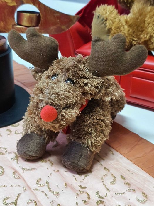 Plusuri de Craciun si suport lumanari din metal