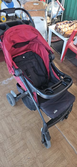 Продам коляску Joie Muze