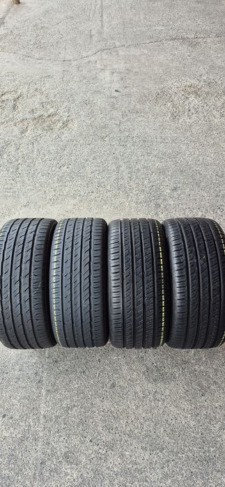 4 anvelope vara,fata Semperit 225/40/18,spate Barum 245/35/18.Pretul este pe bucata.