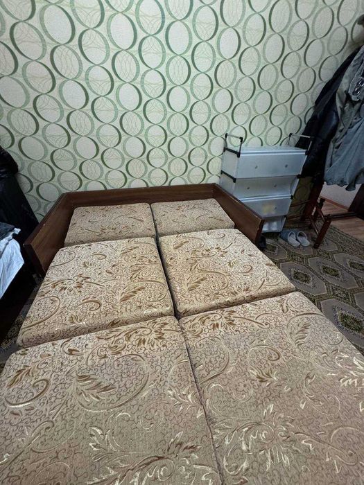 Раскладной диван + пуфик