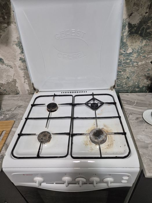 Продается отличный газплита