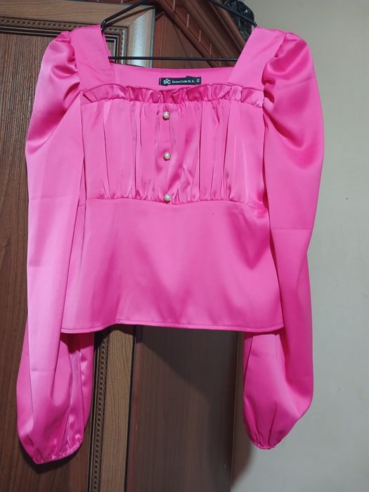 Продаётся кофты шёлковые. Новые.