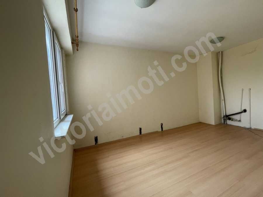 Продава се Тристаен апартамент в Горна Оряховица - 76 кв.м за 803 €/кв.м - Снимка #3