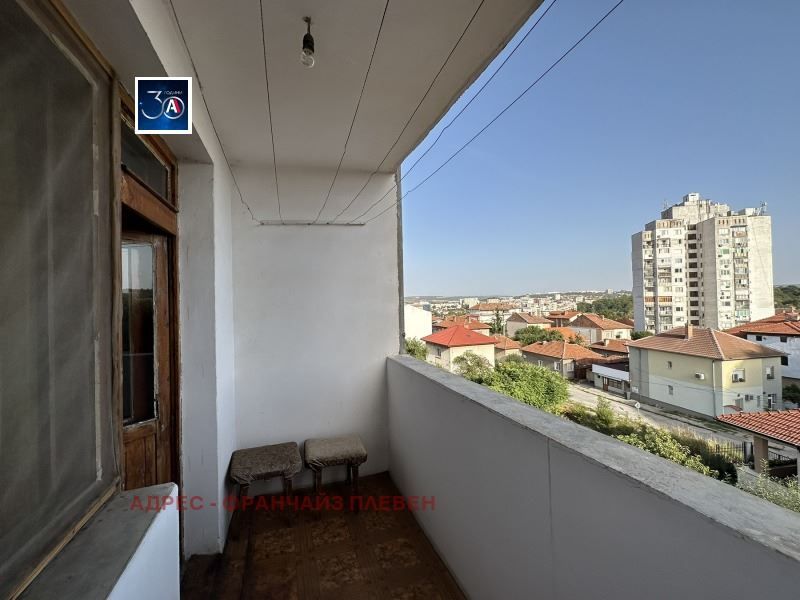 Продава се Тристаен апартамент в Плевен, Сторгозия - 96 кв.м за 1146 €/кв.м - Снимка #11