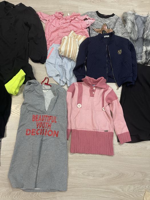 Продам пакет вещей для девочки 11-13 лет