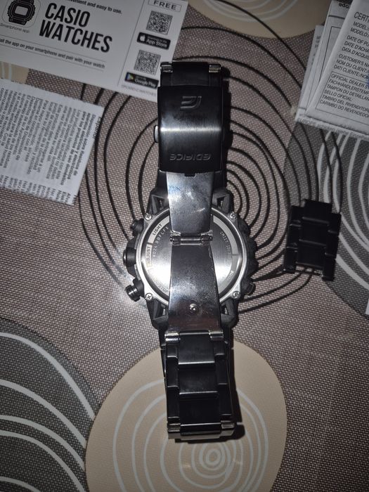 Чисто нов!!! Casio edifice ECB-40 часовник