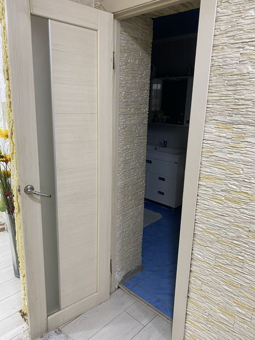 Продам двери с каркасом и облицовкой