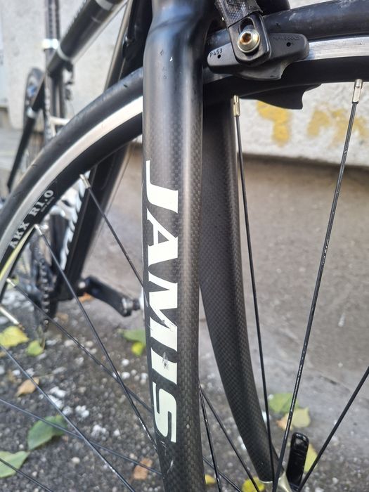Vand/Schimb bicicleta cursiera cu furca carbon