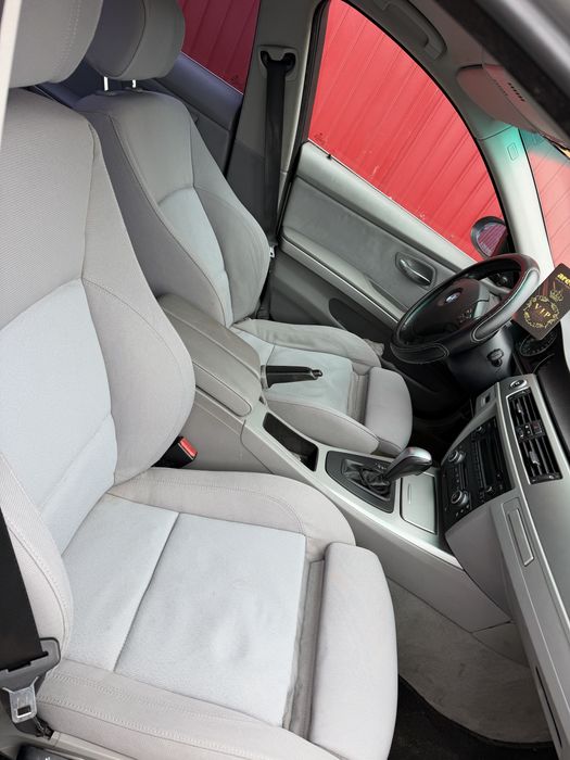 BMW E90 3.0i automat 2008
