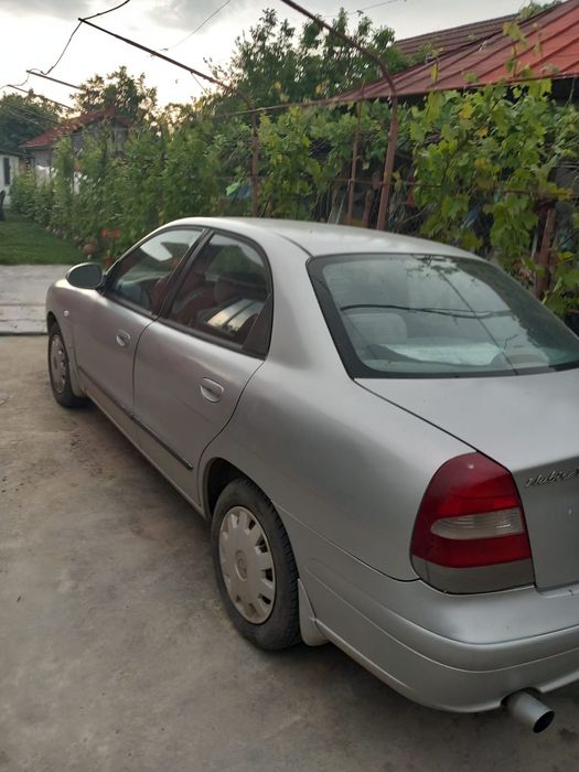Daewoo Nubira 2...