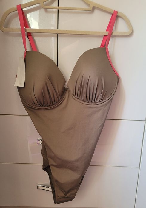 Costum baie întreg Triumph original