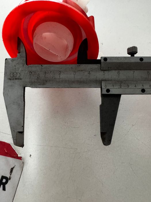 Кран крышка на канистру