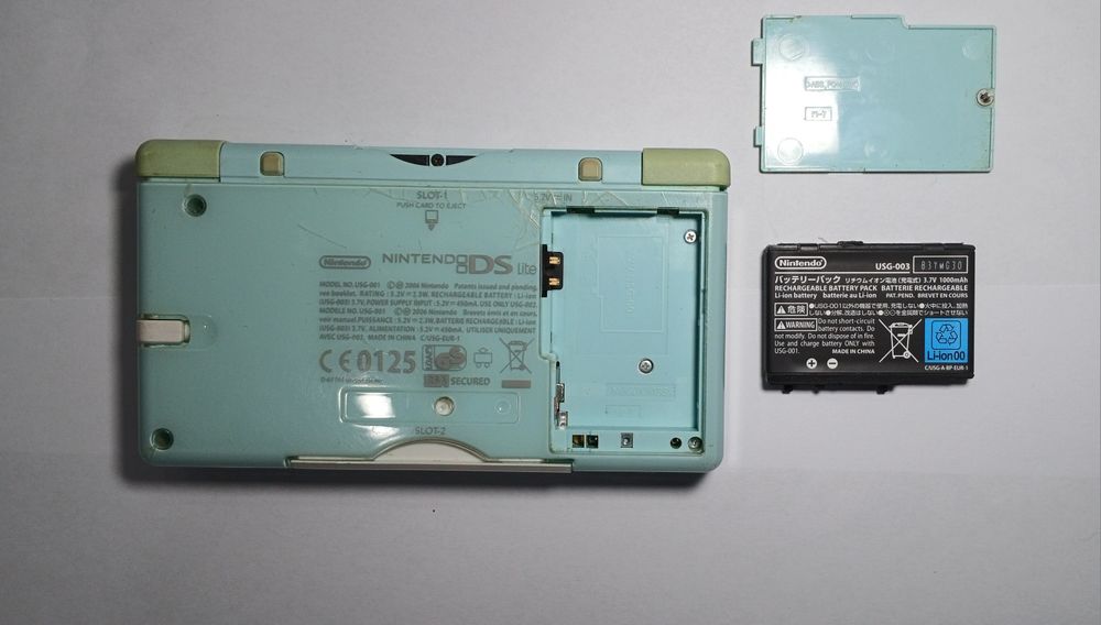 Nintendo DS lite