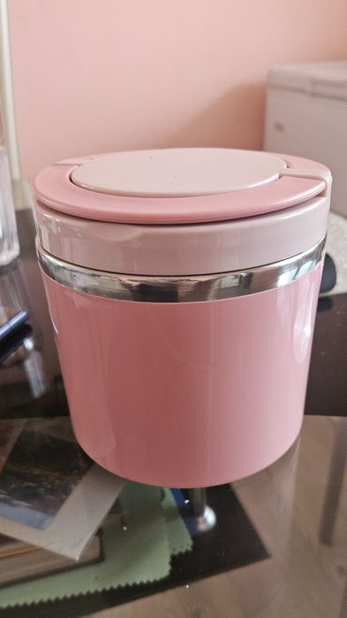 Термо кутия за храна.