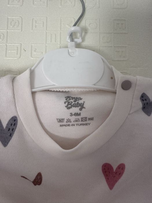 Продается костюм для девочек