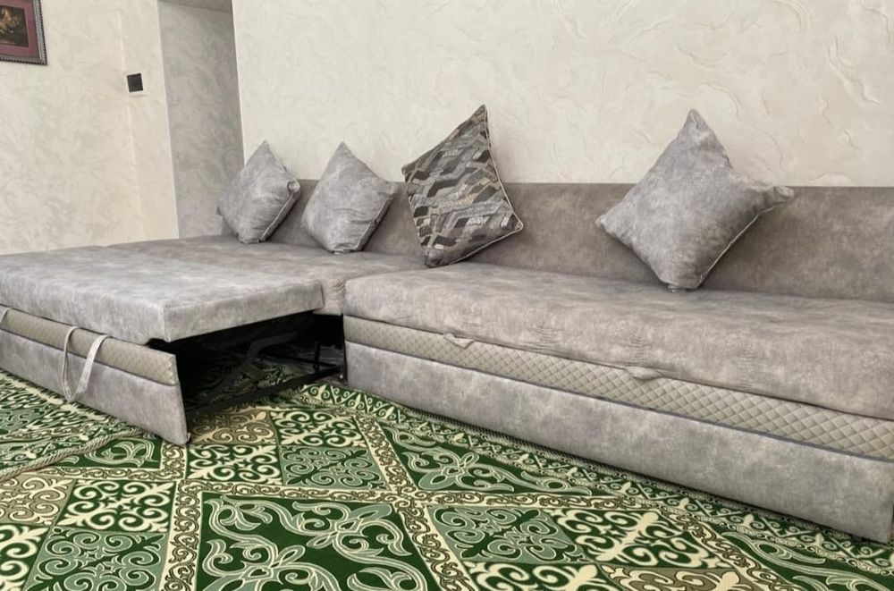 Продается диван в отличном состояний