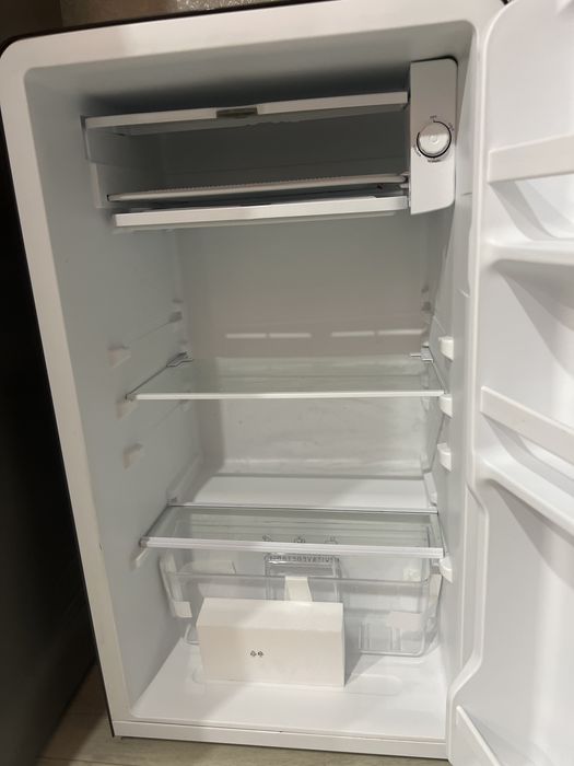 Продам новый холодильник