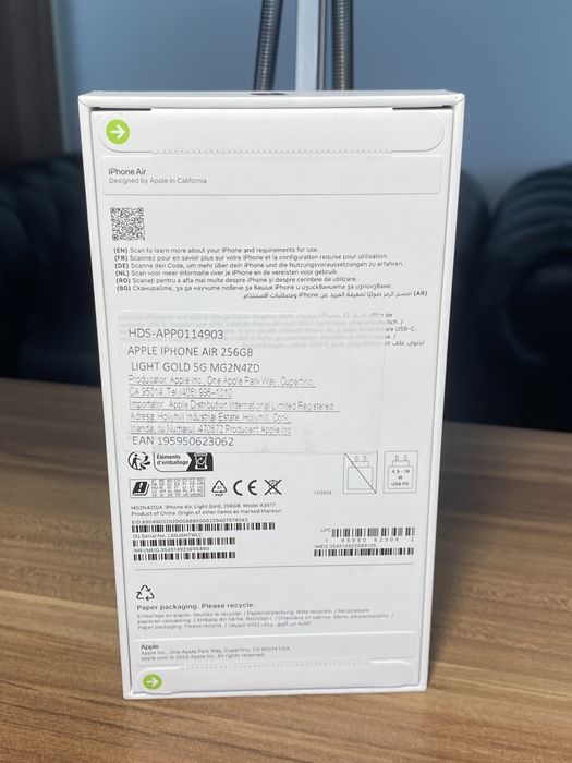 iPhone 17 Air, 256 GB, Light Gold/ Sky Blue, Sigilat, Cod produs: 5490/ 4313