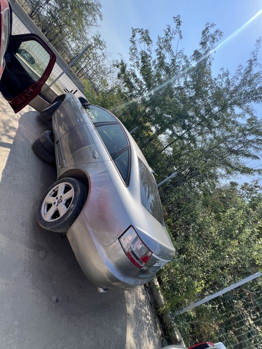Vand bara fata capota tragar faruri  Audi a6 2007