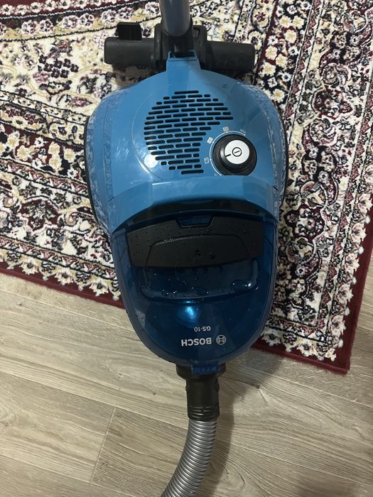 Клем и пылесос рабочем состоянии