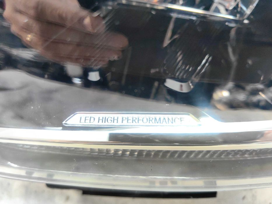 Оригинален фар Мерцедес 470  Mercedes 470 X class Full Led