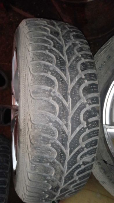 Продам головку Мерседес 190