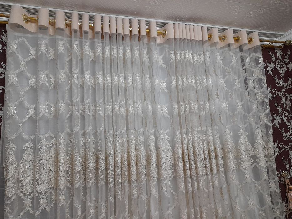 Тайер тикилган парда сотилади карниз ва оркасидаги защиткаси билан