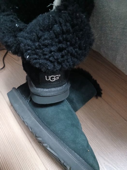 Ugg nr 35  in stare buna