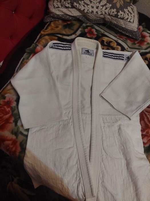 Продам кимоно б/у