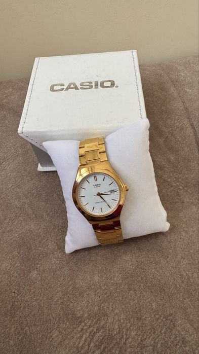 Продается часы Casio