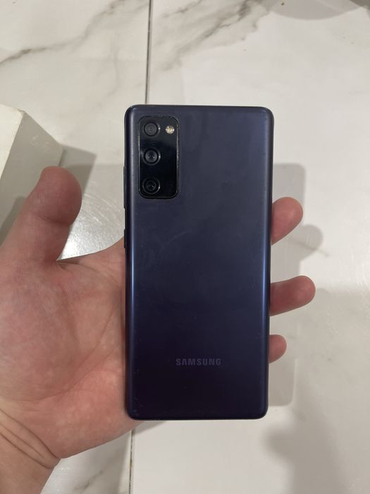 Самсунг S20 FE Samsung