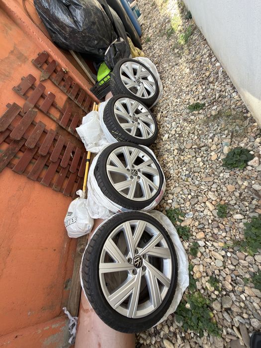 Jante originale VW Golf 8 model Bergamo