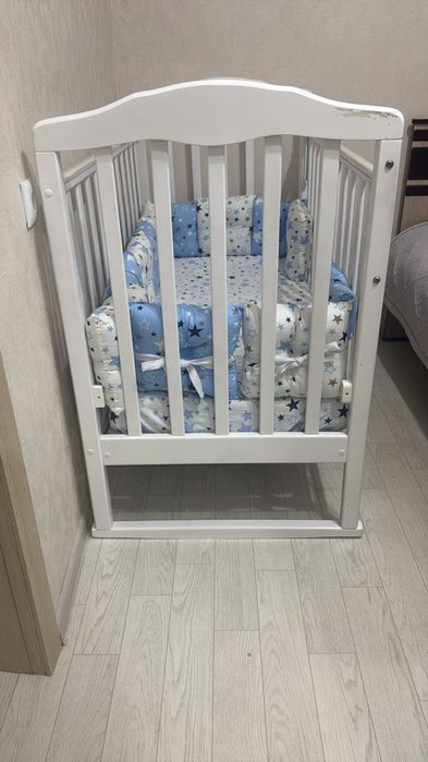 Детская кроватка