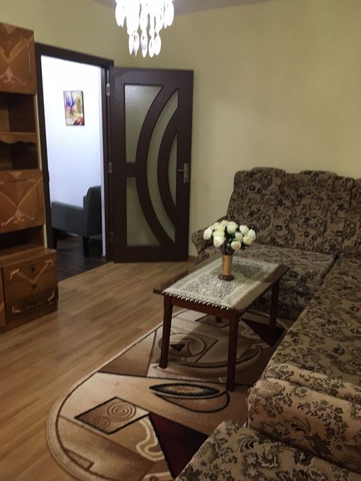 Vand apartamenmt 2 camere decomandat , Piatra Neamț
