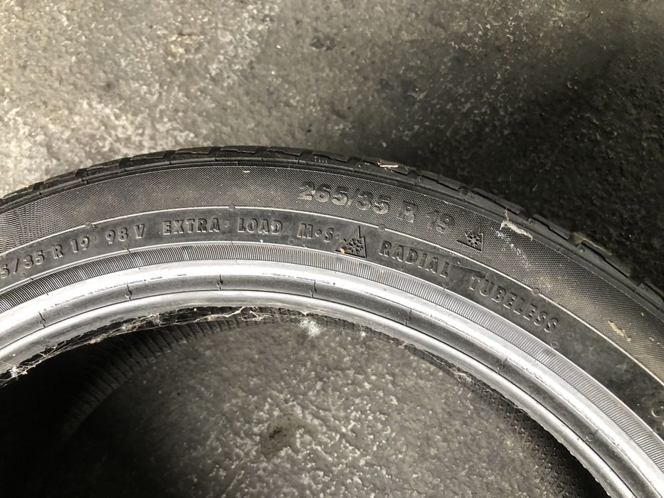 265 35 R19  Continental 225 50 R17 Dunlop