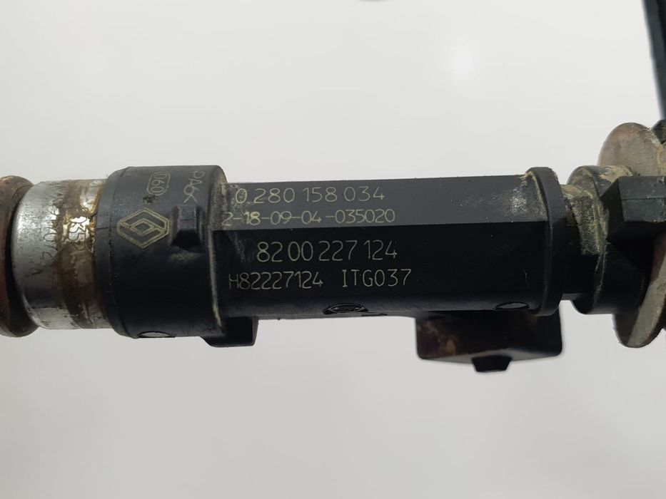 Rampa injectoare 7700274294 Dacia Logan 1 (2004 - 2008) 1.4 mpi 1.4 mpi K7J710