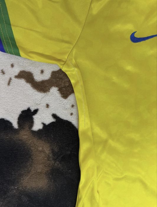 Tricou Nike cu Neymar Jr Brazilia, cu mic defect