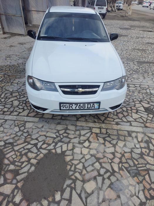 Нексия 2 сотилади.