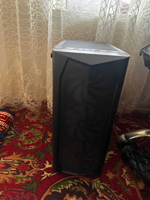 Srochniy arzon narxlarda igrovoy kompyuter sotiladi