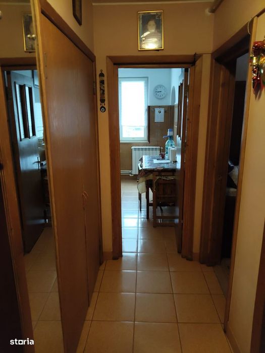Apartament 3 camere decomandat – Zona Far
