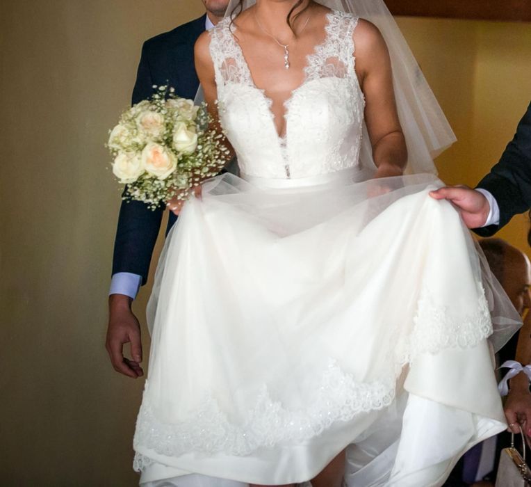 Сватбена рокля с дантела