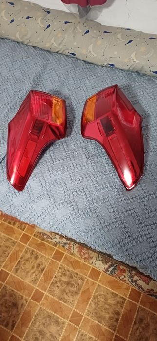 Срочно продам задние габариты